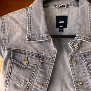 Gap cropped jean jacket